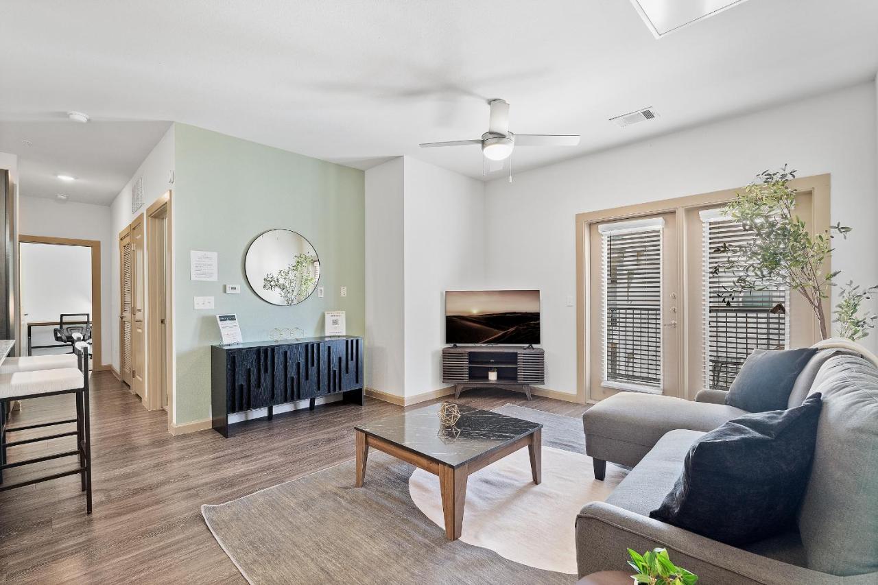 Luxe 3B/2B Getaway - Pool, Gym, Parking, Pet Wash Apartment Leander Exterior photo